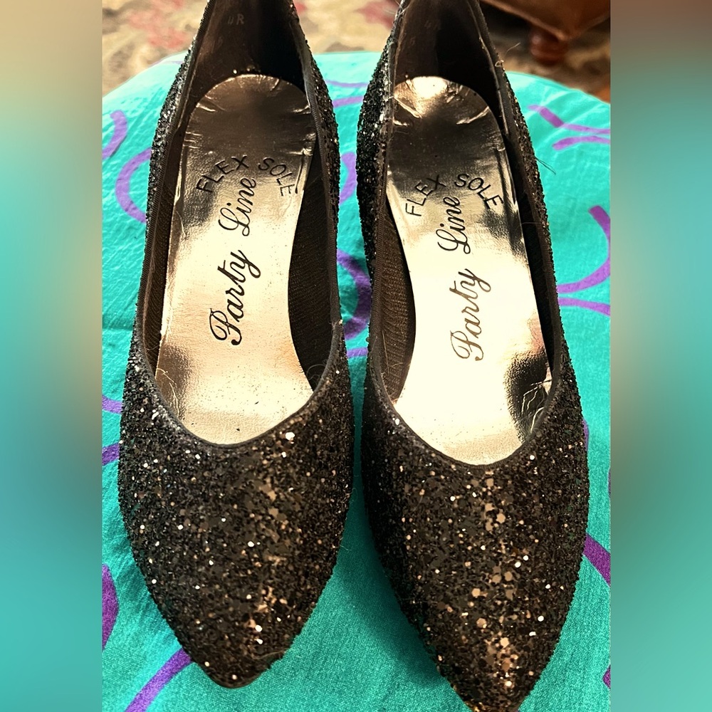 Super Sparkly black Party Line flex sole pumps